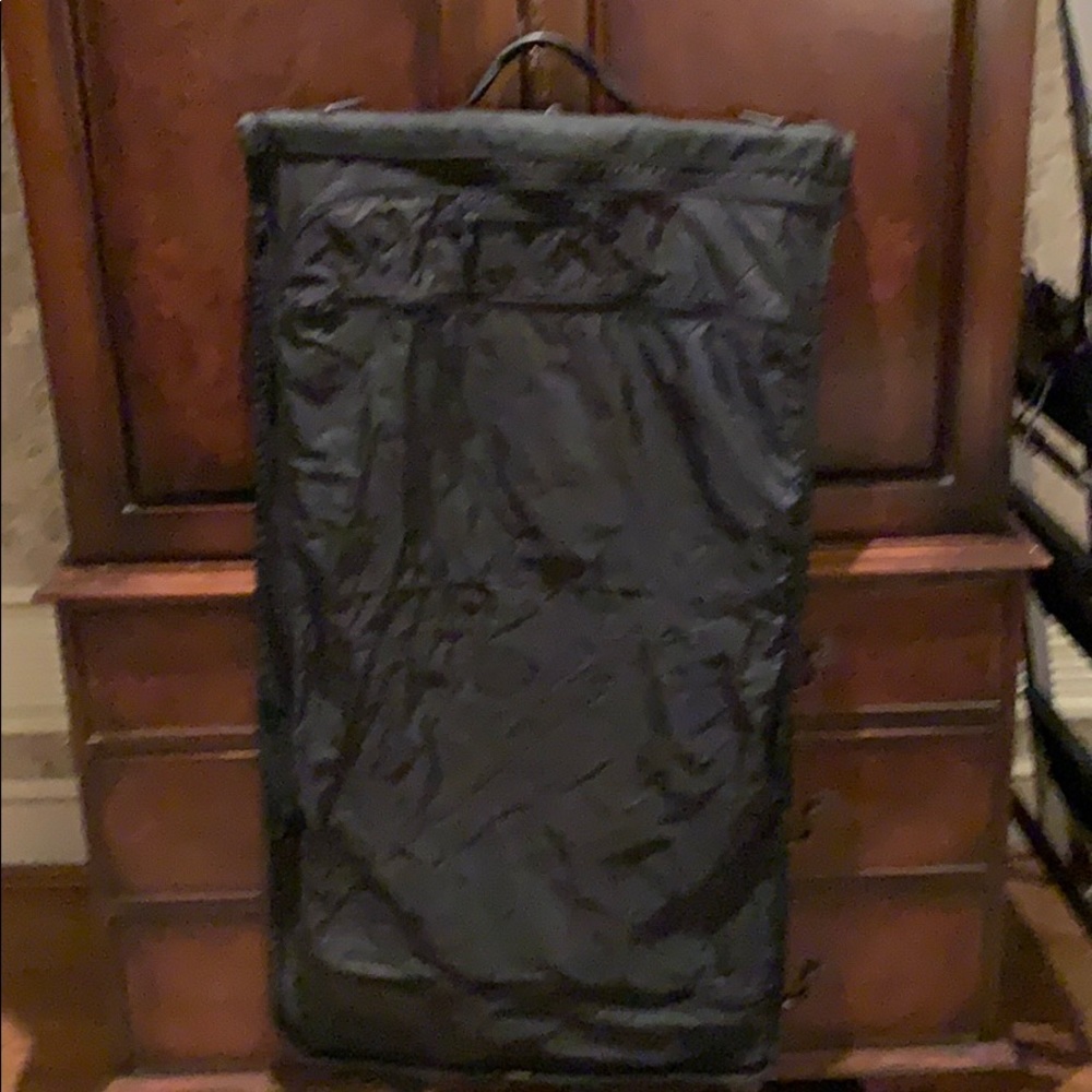Tumi garmet bag
